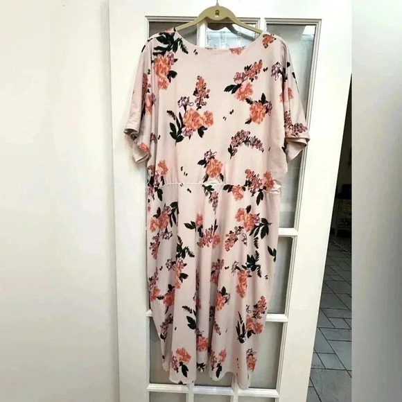 Rachel Roy | Blush Light Pink Floral V-Neck Midi Dress Plus Size 2X - Picture 2 of 10